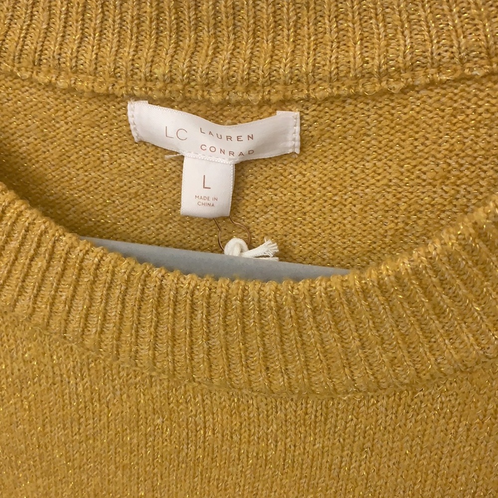 Sweater - Picture 3 of 4